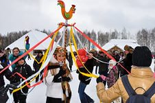 Сервис "Окно в город" начал транслировать видео с празднования Масленицы